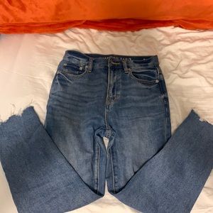 NWOT American Eagle Mom Jeans